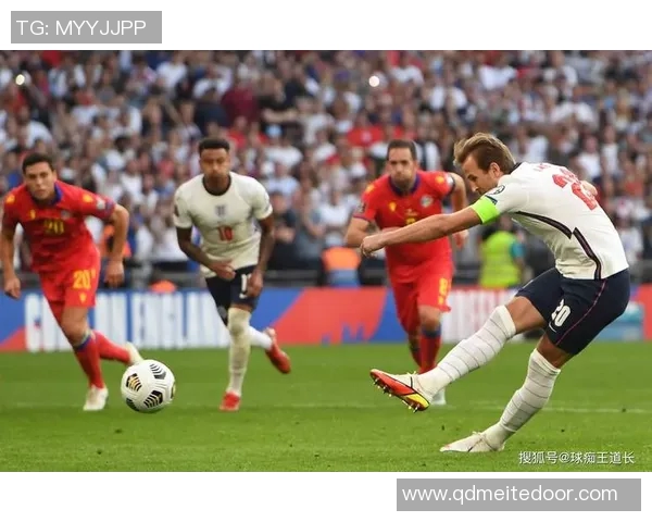 足球场上的魅力之星：那些让人心动的吸引力足球明星们